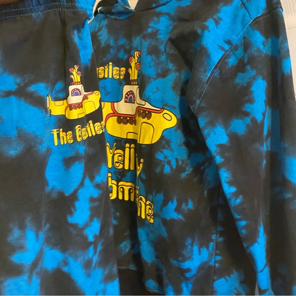 Tracksuit - Picture 2 of 6